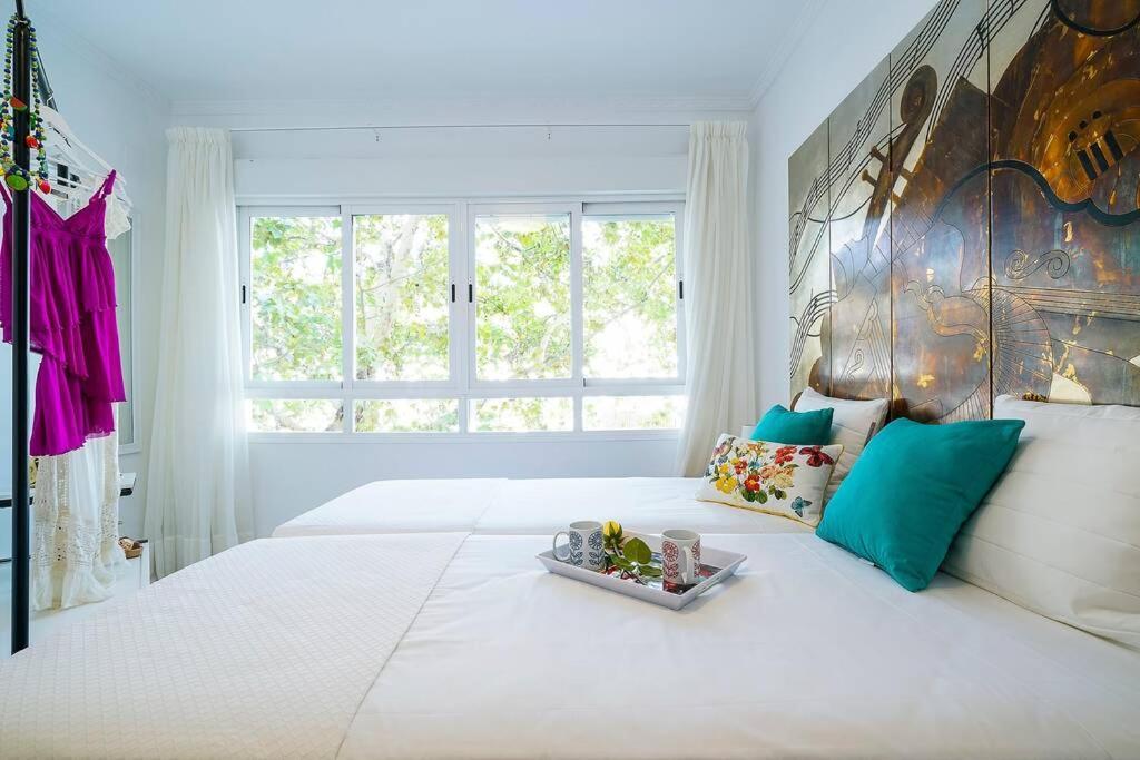 Lovely And Chic In The Heart Of Séville