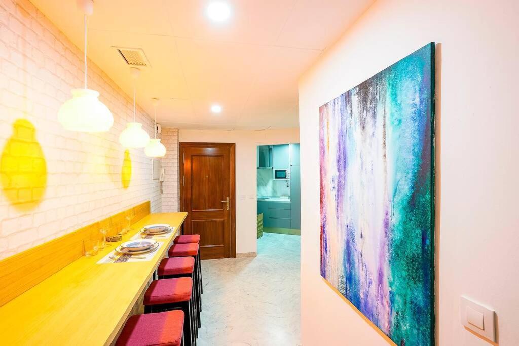 Lovely And Chic In The Heart Of Apartment Seville